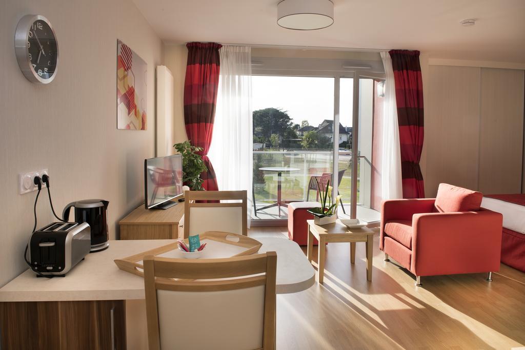 Aparthotel Domitys Le Palmier Du Roi Pau Pokoj fotografie